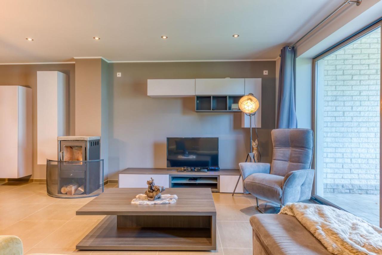 Le Logis Des Haan Villa Бастон Екстериор снимка